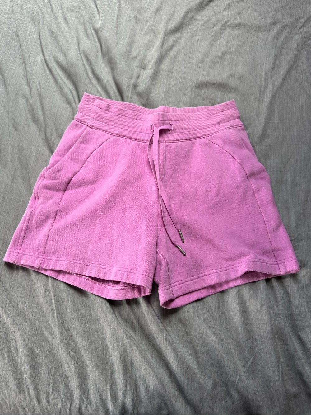 Lululemon Scuba High-Rise Shorts 5”